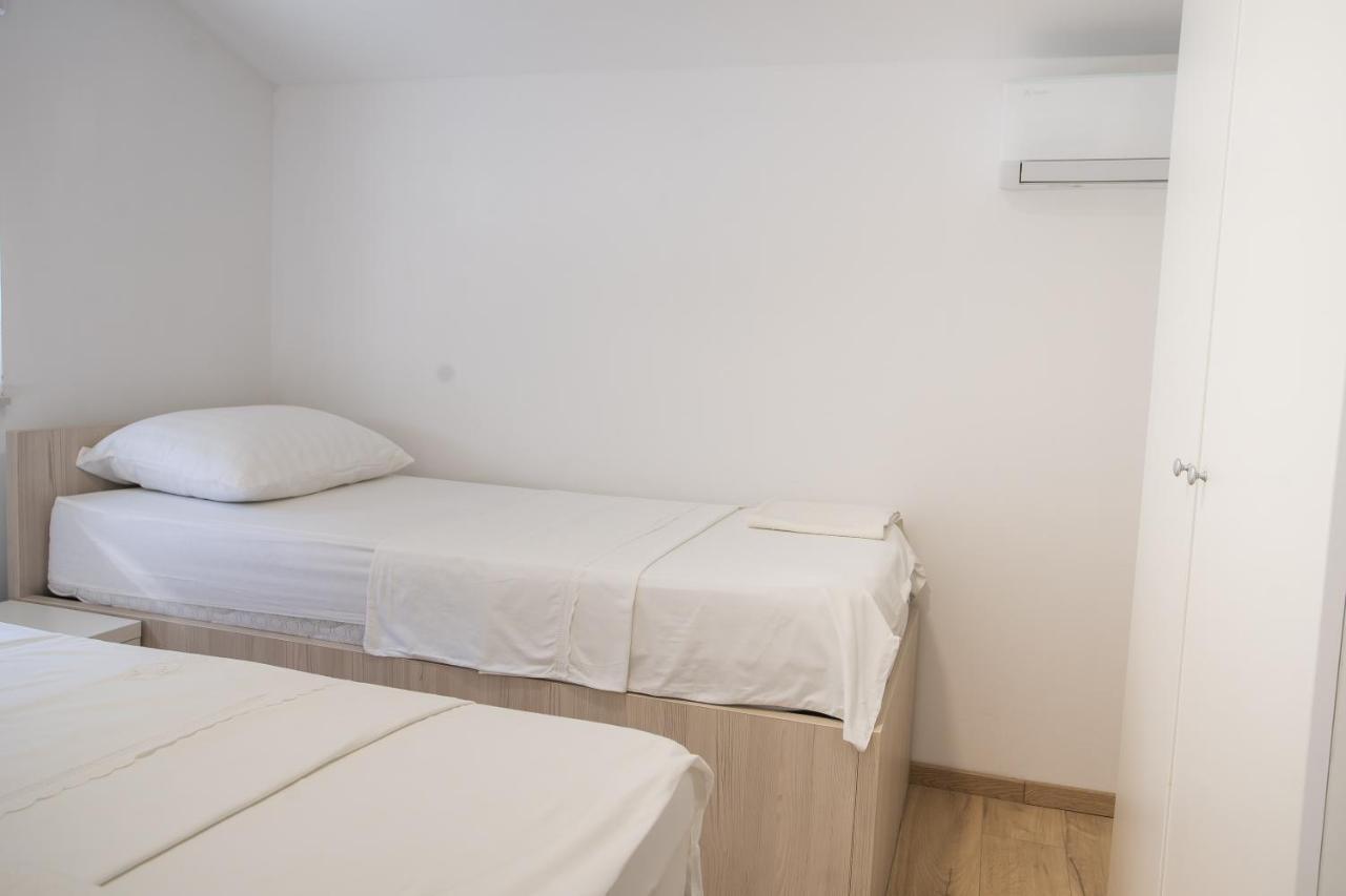 Apartments Diva Ston Luaran gambar
