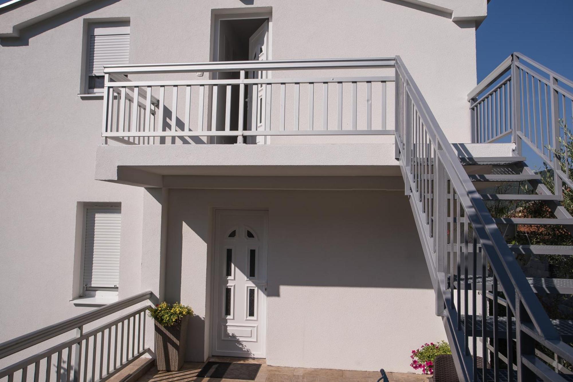 Apartments Diva Ston Luaran gambar