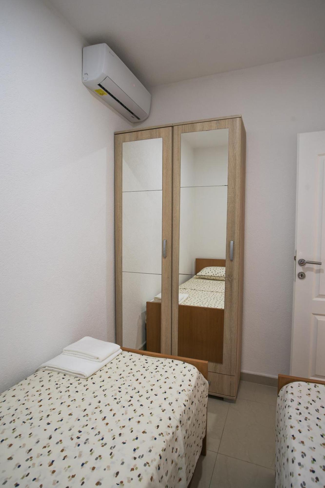 Apartments Diva Ston Luaran gambar