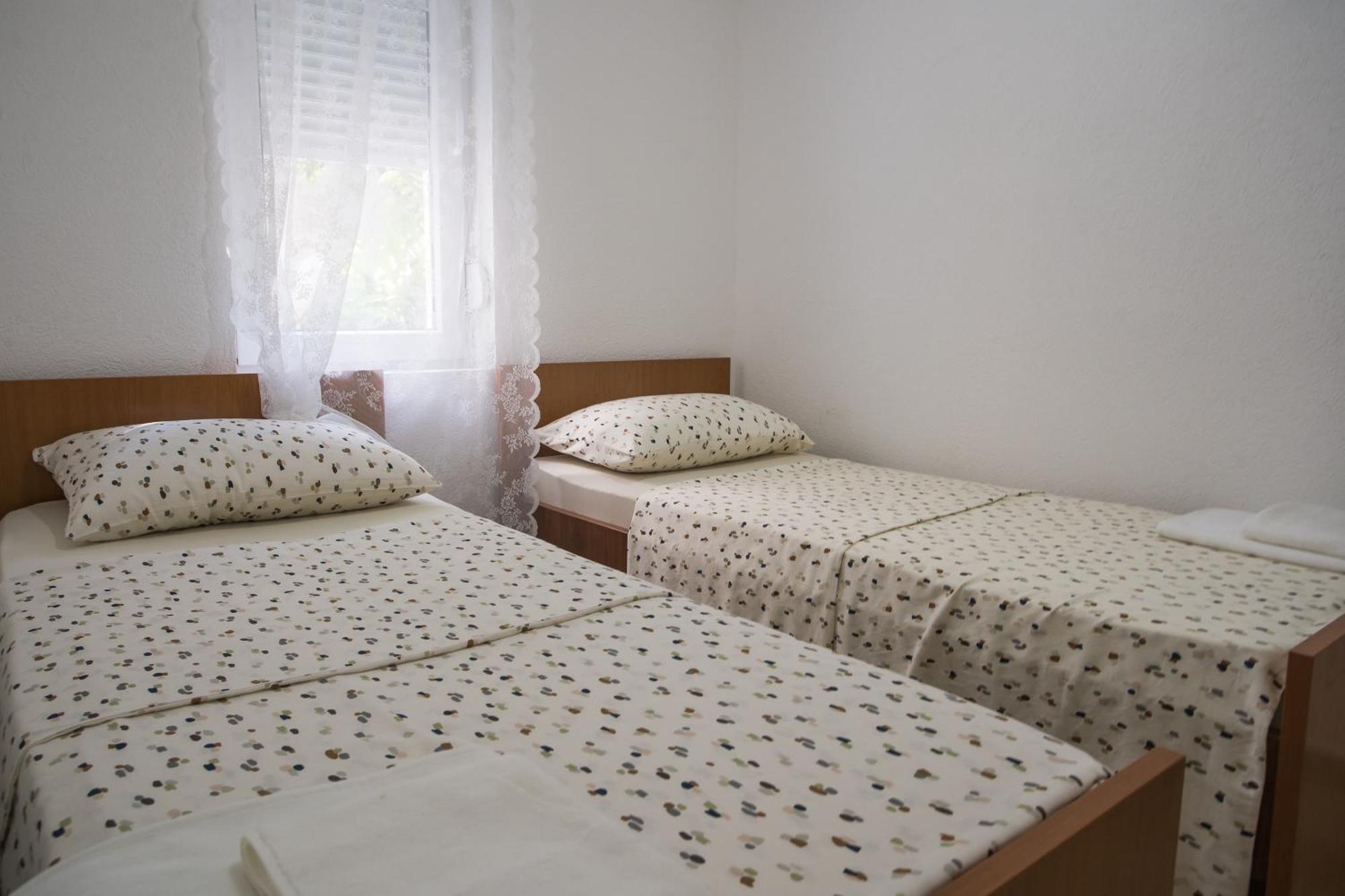 Apartments Diva Ston Luaran gambar